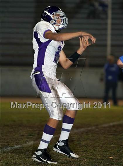 Thumbnail 3 in Hoover vs. Burbank photogallery.