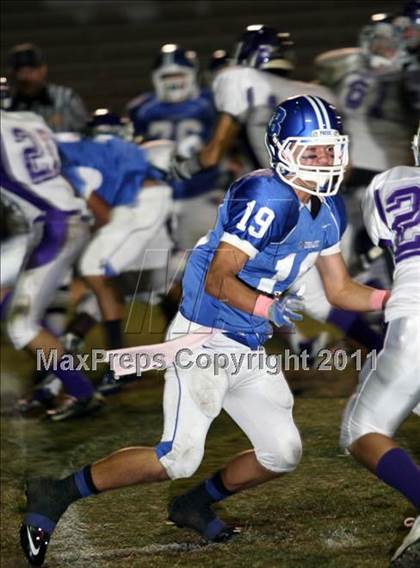 Thumbnail 3 in Hoover vs. Burbank photogallery.