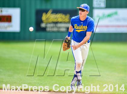 Thumbnail 2 in Sunnyvale vs Grandview (UIL 2A Regional Semifinal Playoff) photogallery.