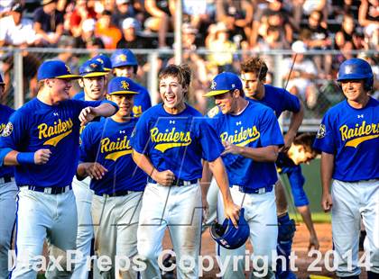 Thumbnail 1 in Sunnyvale vs Grandview (UIL 2A Regional Semifinal Playoff) photogallery.