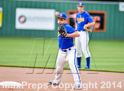 Thumbnail 1 in Sunnyvale vs Grandview (UIL 2A Regional Semifinal Playoff) photogallery.
