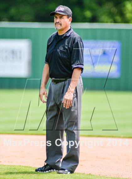 Thumbnail 1 in Sunnyvale vs Grandview (UIL 2A Regional Semifinal Playoff) photogallery.