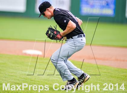 Thumbnail 3 in Sunnyvale vs Grandview (UIL 2A Regional Semifinal Playoff) photogallery.