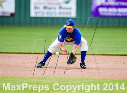 Thumbnail 1 in Sunnyvale vs Grandview (UIL 2A Regional Semifinal Playoff) photogallery.