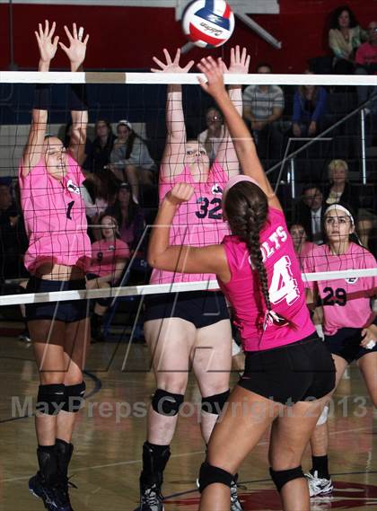 Thumbnail 3 in Chartiers Valley vs. Mt. Lebanon photogallery.