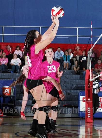 Thumbnail 2 in Chartiers Valley vs. Mt. Lebanon photogallery.