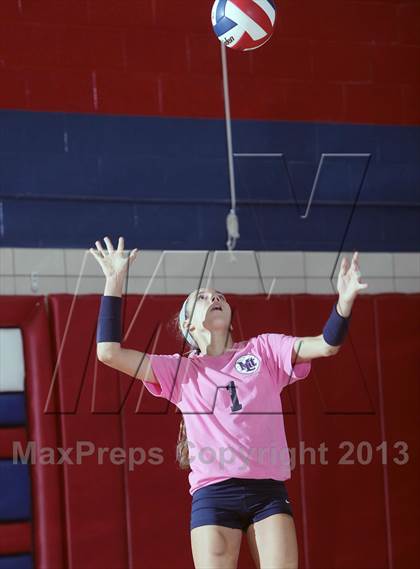 Thumbnail 3 in Chartiers Valley vs. Mt. Lebanon photogallery.