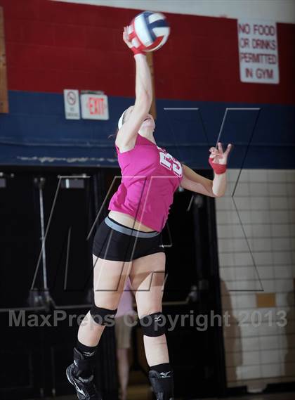 Thumbnail 3 in Chartiers Valley vs. Mt. Lebanon photogallery.