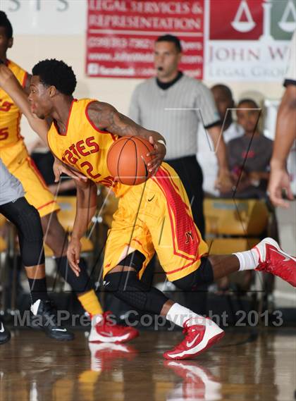 Thumbnail 3 in Oak Ridge vs. Yates (City of Palms Classic) photogallery.