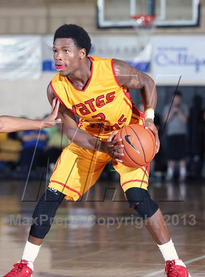 Thumbnail 2 in Oak Ridge vs. Yates (City of Palms Classic) photogallery.