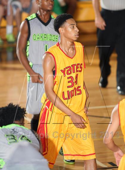 Thumbnail 2 in Oak Ridge vs. Yates (City of Palms Classic) photogallery.