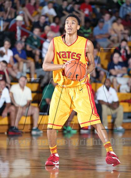 Thumbnail 2 in Oak Ridge vs. Yates (City of Palms Classic) photogallery.