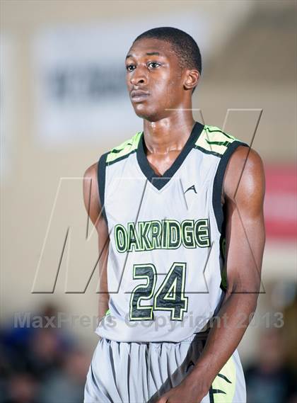 Thumbnail 3 in Oak Ridge vs. Yates (City of Palms Classic) photogallery.