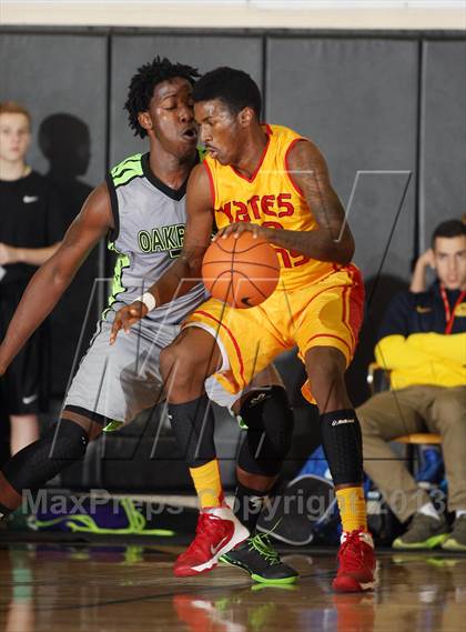 Thumbnail 2 in Oak Ridge vs. Yates (City of Palms Classic) photogallery.