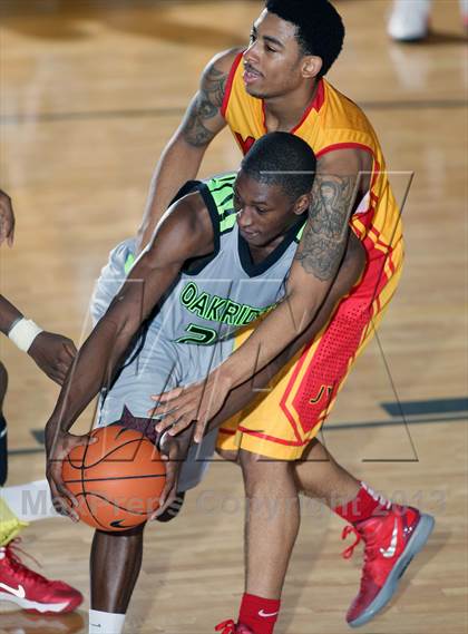 Thumbnail 2 in Oak Ridge vs. Yates (City of Palms Classic) photogallery.