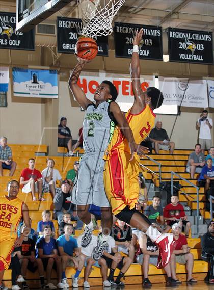 Thumbnail 2 in Oak Ridge vs. Yates (City of Palms Classic) photogallery.