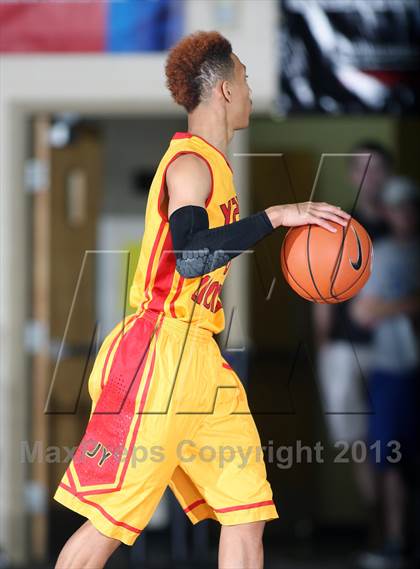 Thumbnail 1 in Oak Ridge vs. Yates (City of Palms Classic) photogallery.