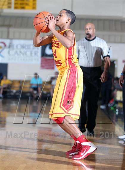 Thumbnail 1 in Oak Ridge vs. Yates (City of Palms Classic) photogallery.