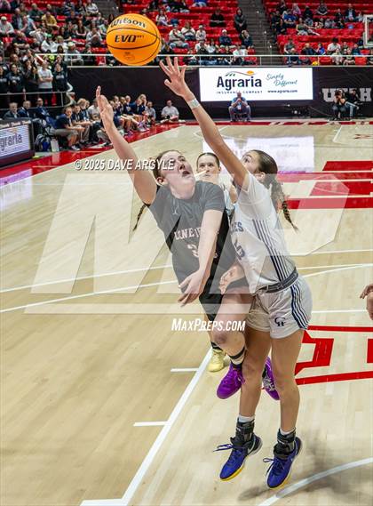 Thumbnail 3 in Lone Peak vs. Copper Hills (UHSAA 6A Final) photogallery.