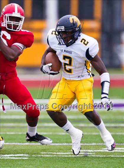 Thumbnail 1 in El Campo vs. La Marque (4A Region 3 Bi-District Playoffs) photogallery.
