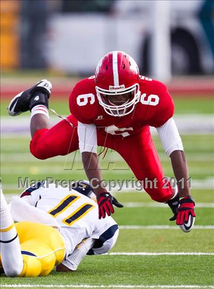 Thumbnail 3 in El Campo vs. La Marque (4A Region 3 Bi-District Playoffs) photogallery.