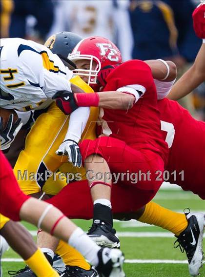 Thumbnail 1 in El Campo vs. La Marque (4A Region 3 Bi-District Playoffs) photogallery.
