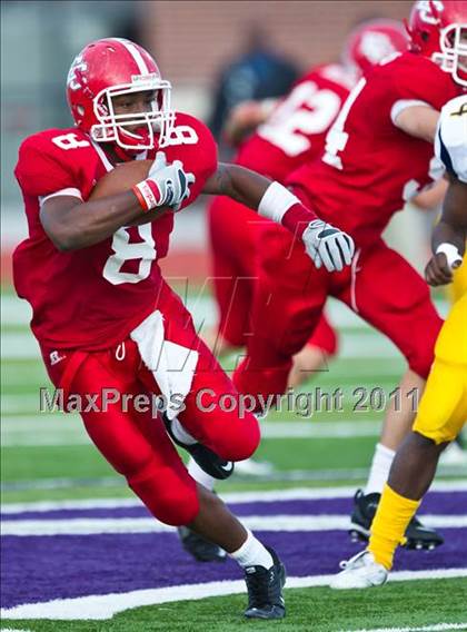 Thumbnail 3 in El Campo vs. La Marque (4A Region 3 Bi-District Playoffs) photogallery.