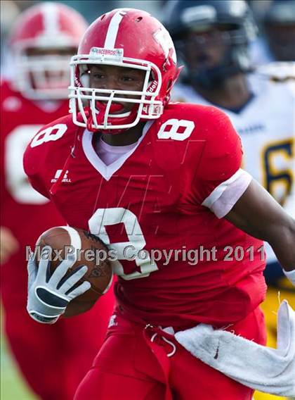 Thumbnail 3 in El Campo vs. La Marque (4A Region 3 Bi-District Playoffs) photogallery.