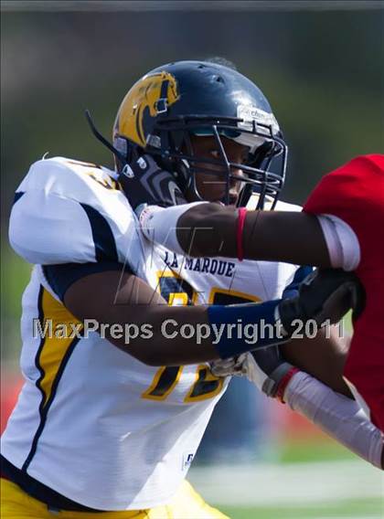 Thumbnail 3 in El Campo vs. La Marque (4A Region 3 Bi-District Playoffs) photogallery.
