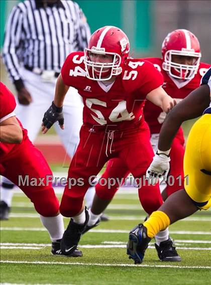 Thumbnail 3 in El Campo vs. La Marque (4A Region 3 Bi-District Playoffs) photogallery.