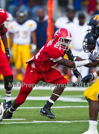 Thumbnail 2 in El Campo vs. La Marque (4A Region 3 Bi-District Playoffs) photogallery.