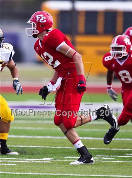Thumbnail 3 in El Campo vs. La Marque (4A Region 3 Bi-District Playoffs) photogallery.