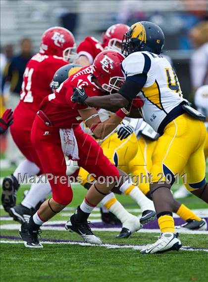 Thumbnail 1 in El Campo vs. La Marque (4A Region 3 Bi-District Playoffs) photogallery.