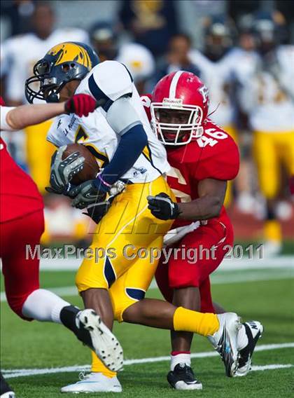 Thumbnail 1 in El Campo vs. La Marque (4A Region 3 Bi-District Playoffs) photogallery.