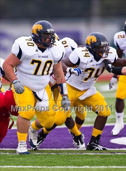 Thumbnail 3 in El Campo vs. La Marque (4A Region 3 Bi-District Playoffs) photogallery.