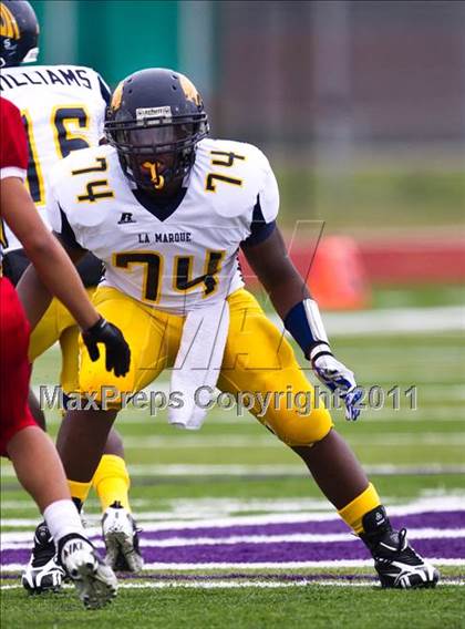 Thumbnail 2 in El Campo vs. La Marque (4A Region 3 Bi-District Playoffs) photogallery.