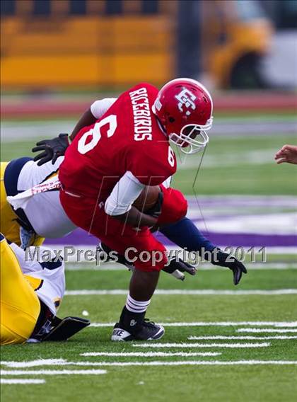 Thumbnail 3 in El Campo vs. La Marque (4A Region 3 Bi-District Playoffs) photogallery.