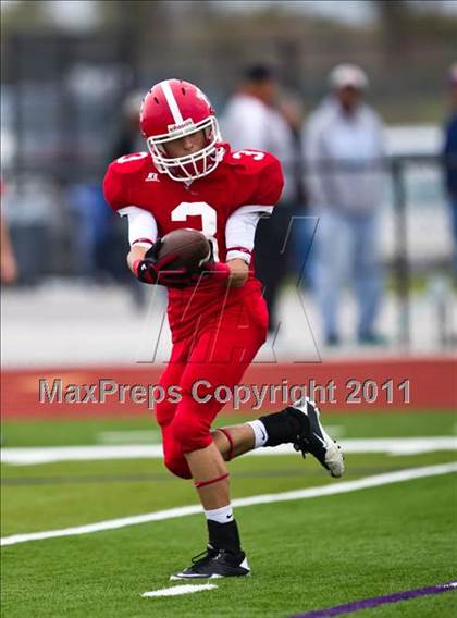 Thumbnail 3 in El Campo vs. La Marque (4A Region 3 Bi-District Playoffs) photogallery.