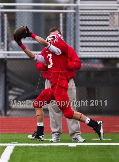 Thumbnail 3 in El Campo vs. La Marque (4A Region 3 Bi-District Playoffs) photogallery.