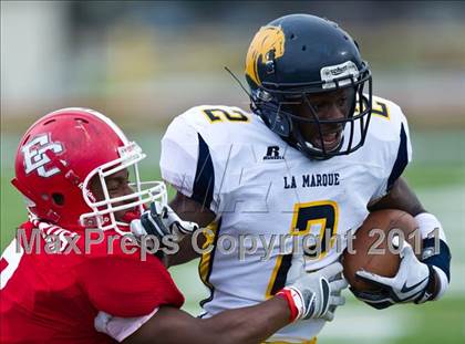Thumbnail 1 in El Campo vs. La Marque (4A Region 3 Bi-District Playoffs) photogallery.