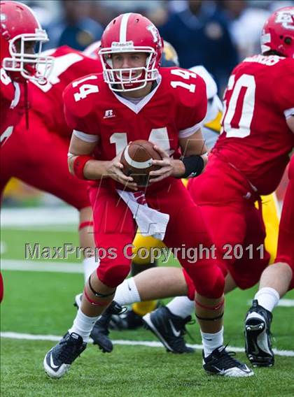 Thumbnail 3 in El Campo vs. La Marque (4A Region 3 Bi-District Playoffs) photogallery.