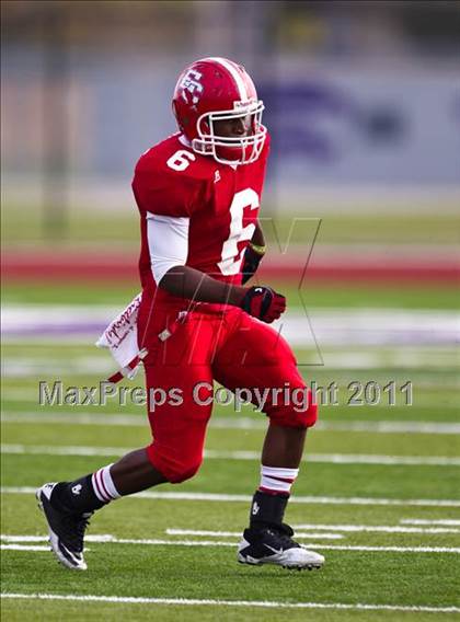 Thumbnail 1 in El Campo vs. La Marque (4A Region 3 Bi-District Playoffs) photogallery.