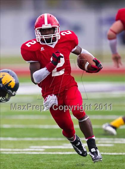 Thumbnail 2 in El Campo vs. La Marque (4A Region 3 Bi-District Playoffs) photogallery.