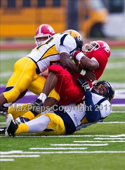Thumbnail 1 in El Campo vs. La Marque (4A Region 3 Bi-District Playoffs) photogallery.