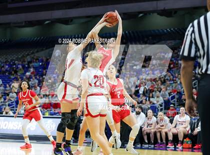 Thumbnail 3 in Huntington vs. Columbus (UIL 3A Basketball Semifinal) photogallery.