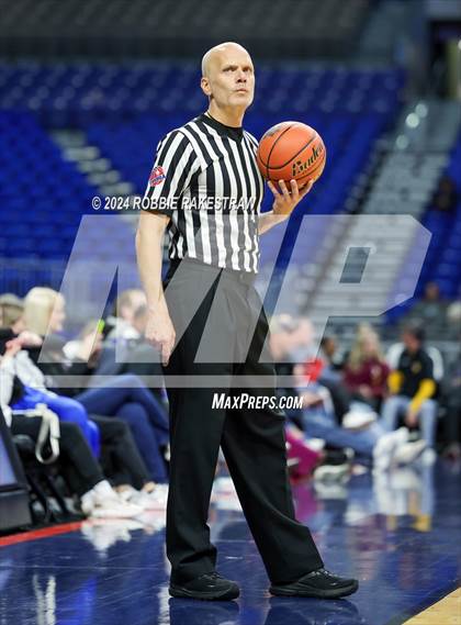Thumbnail 1 in Huntington vs. Columbus (UIL 3A Basketball Semifinal) photogallery.