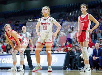 Thumbnail 1 in Huntington vs. Columbus (UIL 3A Basketball Semifinal) photogallery.