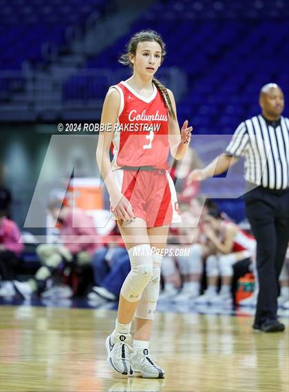 Thumbnail 2 in Huntington vs. Columbus (UIL 3A Basketball Semifinal) photogallery.