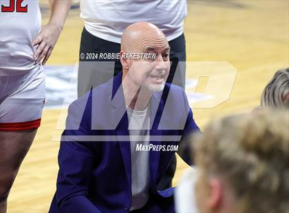 Thumbnail 3 in Huntington vs. Columbus (UIL 3A Basketball Semifinal) photogallery.