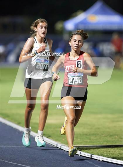 Thumbnail 1 in FHSAA Class 3A Final (3200m) photogallery.